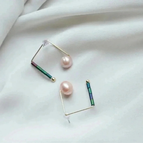 Pearl Stud Earrings Hematite Summer Beach Shell - Picture 8 of 8